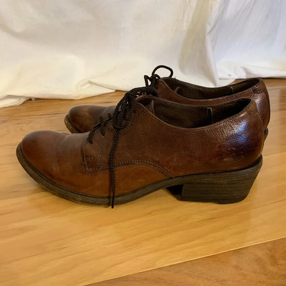 Frye Women's Brown Leather Lace-Up Oxfords
